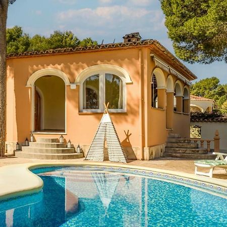 Villa De دينايا المظهر الخارجي الصورة