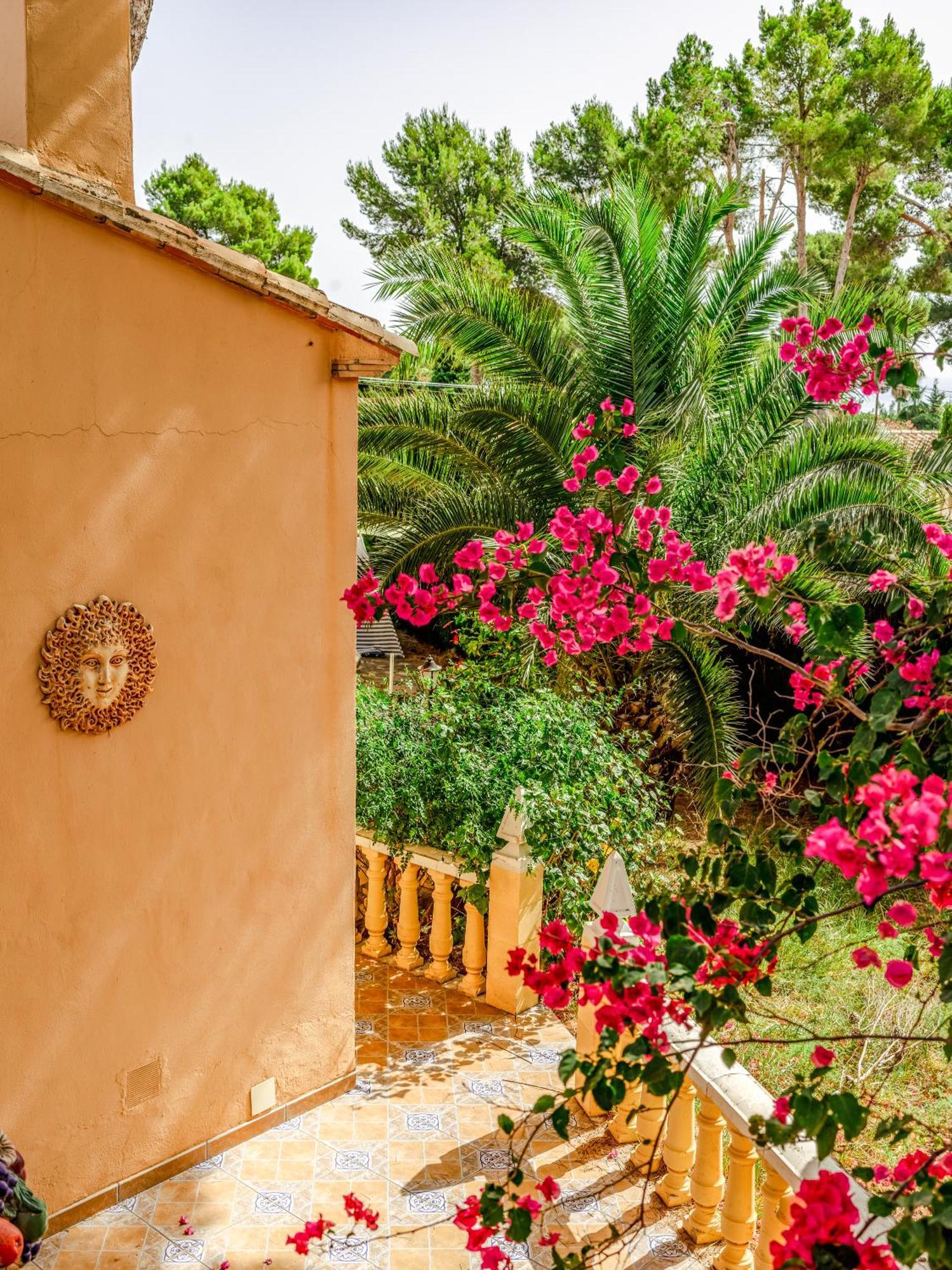 Villa De دينايا المظهر الخارجي الصورة
