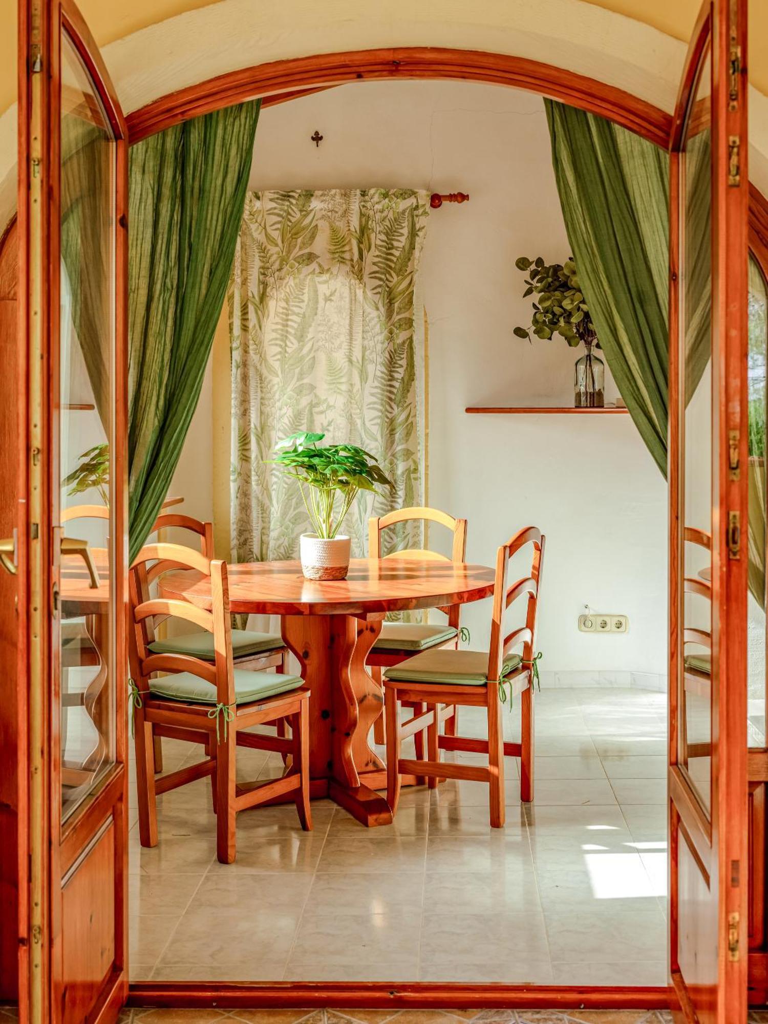 Villa De دينايا المظهر الخارجي الصورة